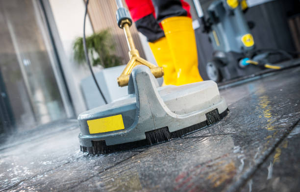 Best Concrete Pressure Washing  in Carlyle, IL